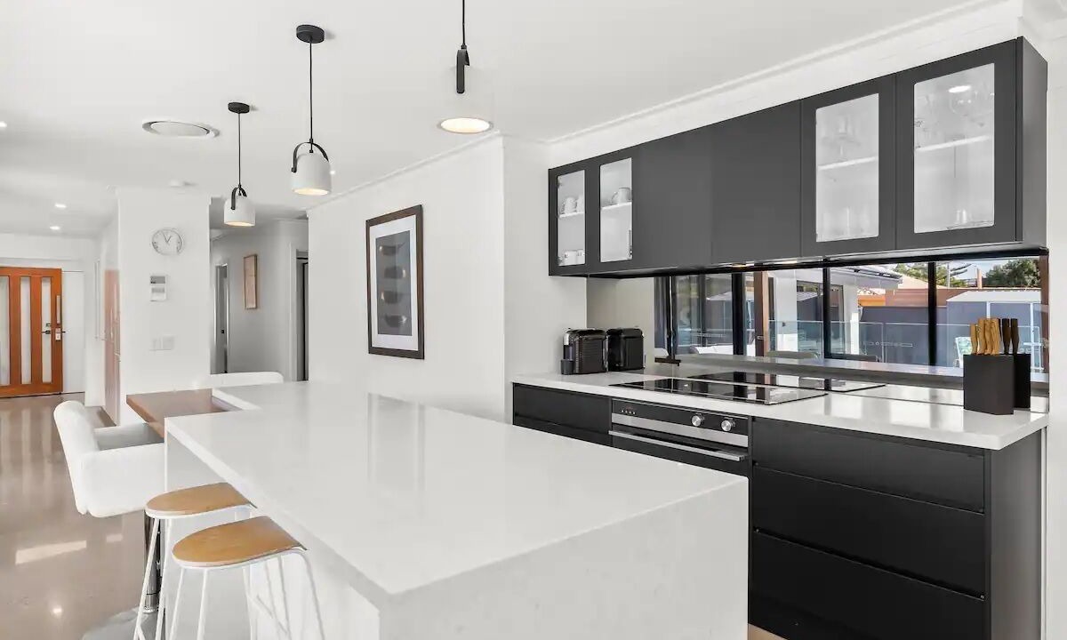 Photo of Kitchen in Broadbeach Waters