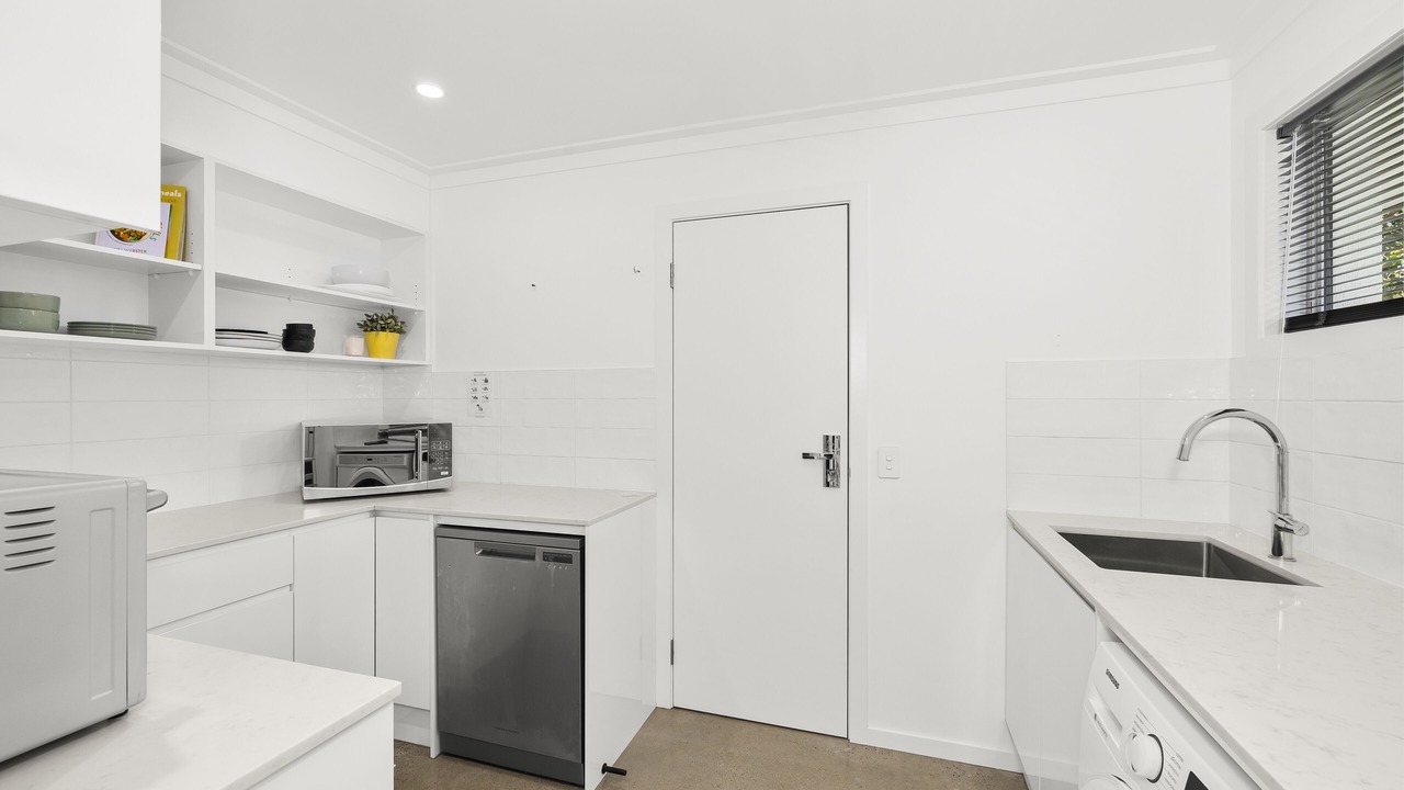 Photo of Kitchen in Broadbeach Waters