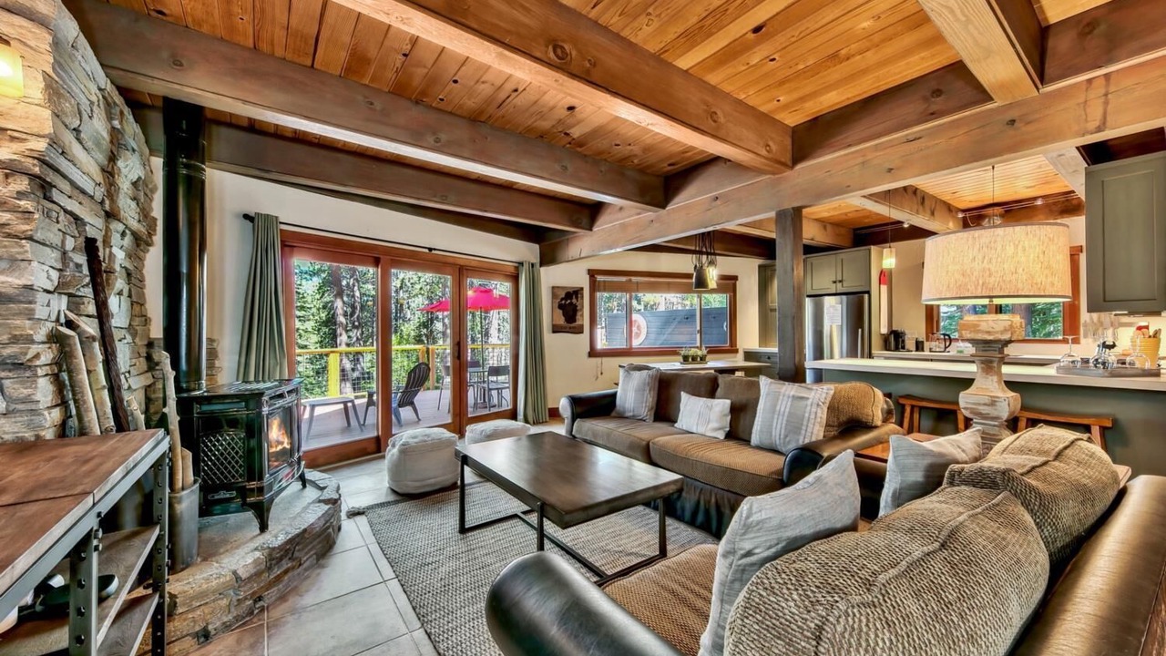 Photo of Livingroom in South Lake Tahoe
