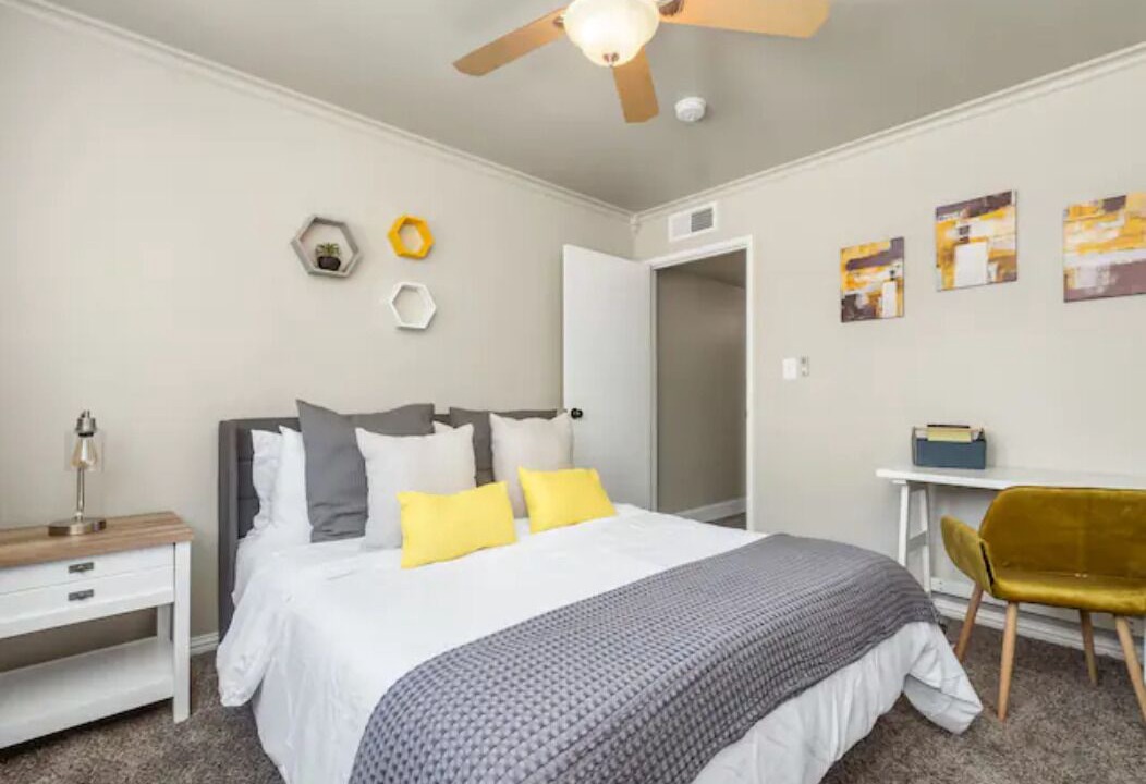 Photo of Bedroom in Raisin