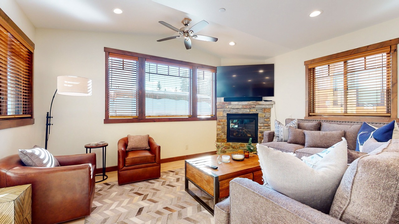 Photo of Livingroom in Mammoth Lakes
