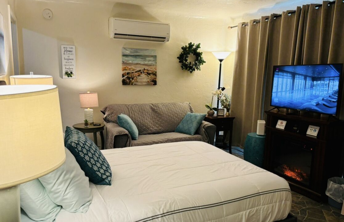 Photo of Livingroom in Hanford