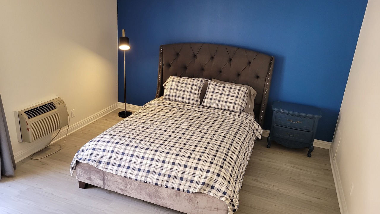 Photo of Bedroom in Beverly Hills