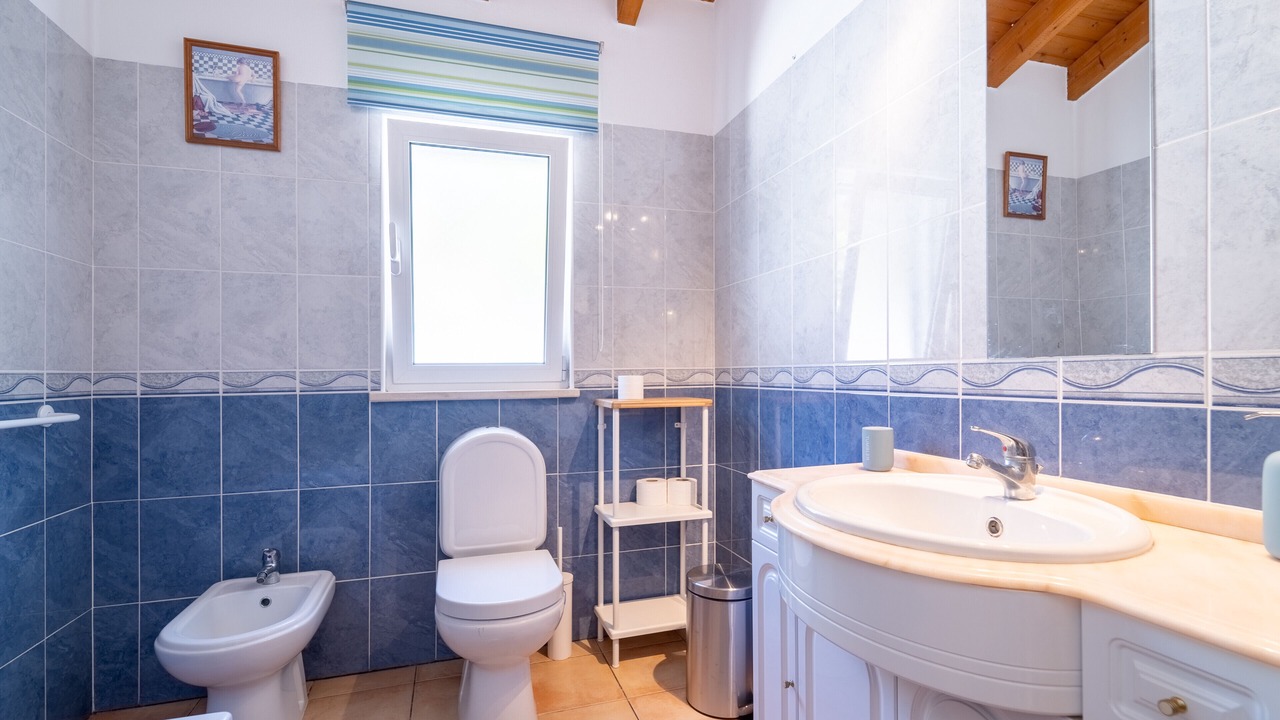 Photo of Bathroom in Aljezur