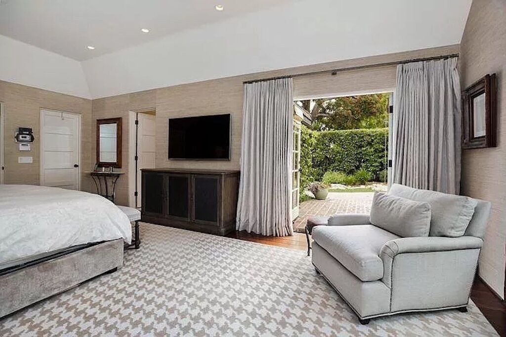 Photo of Bedroom in Hedgerow