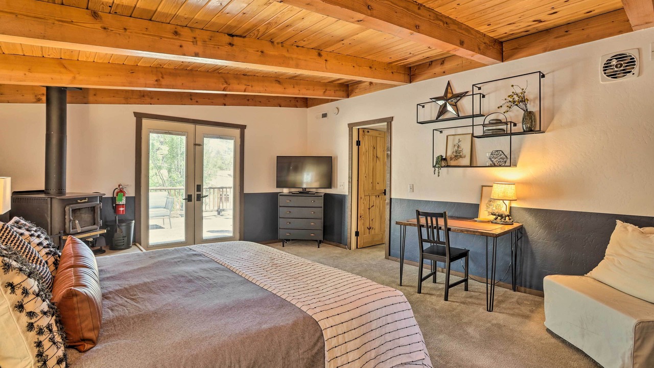 Photo of Bedroom in Big Bear Lake