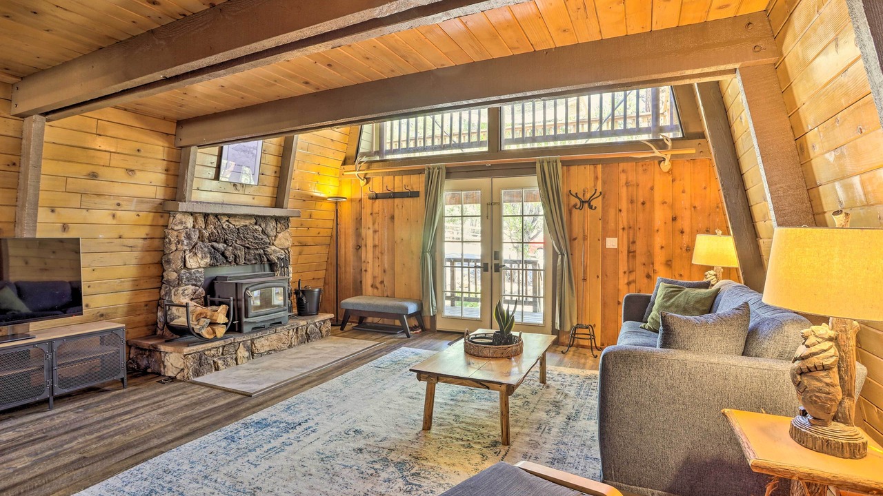 Photo of Livingroom in Big Bear Lake