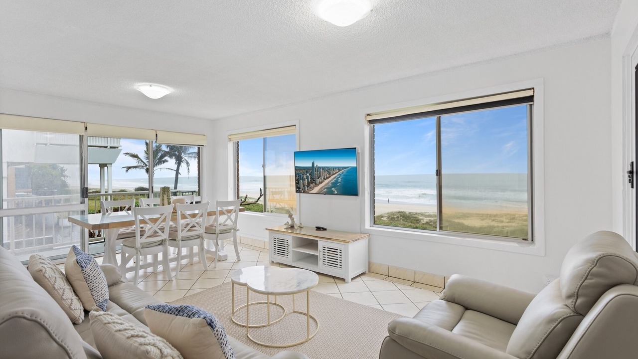 Photo of Livingroom in Mermaid Beach