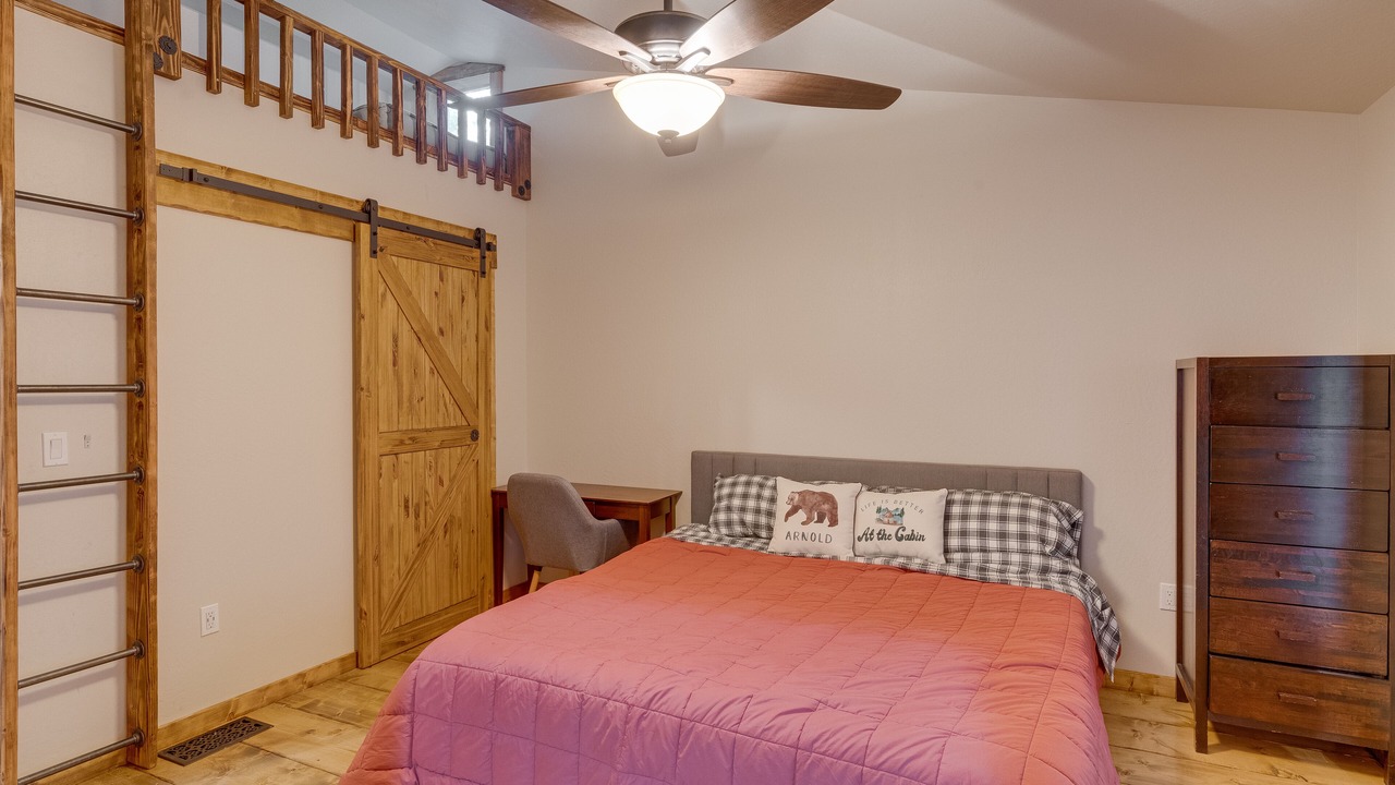 Photo of Bedroom in Glencoe