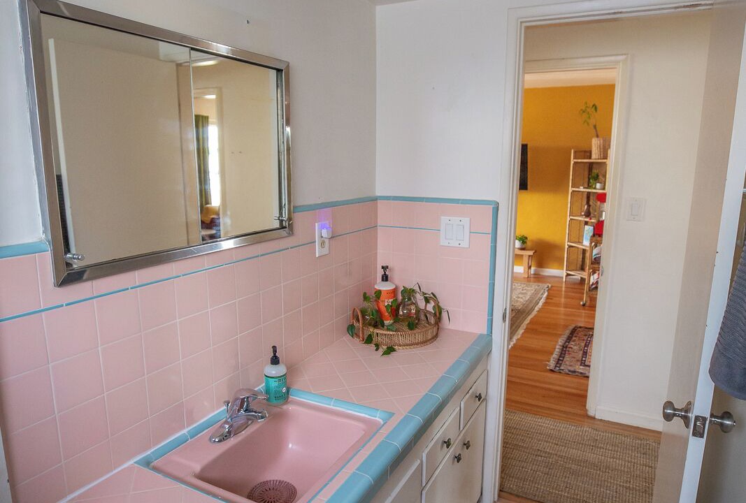 Photo of Bathroom in Oak Park