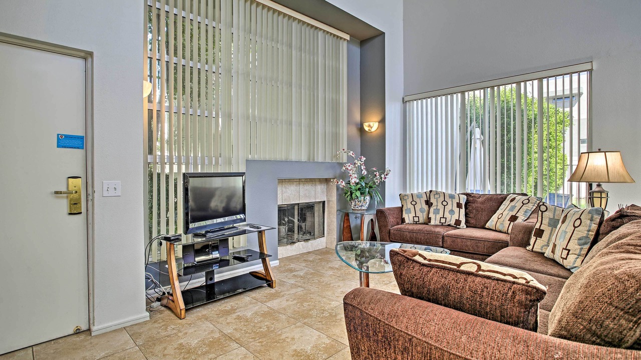 Photo of Livingroom in Cathedral City