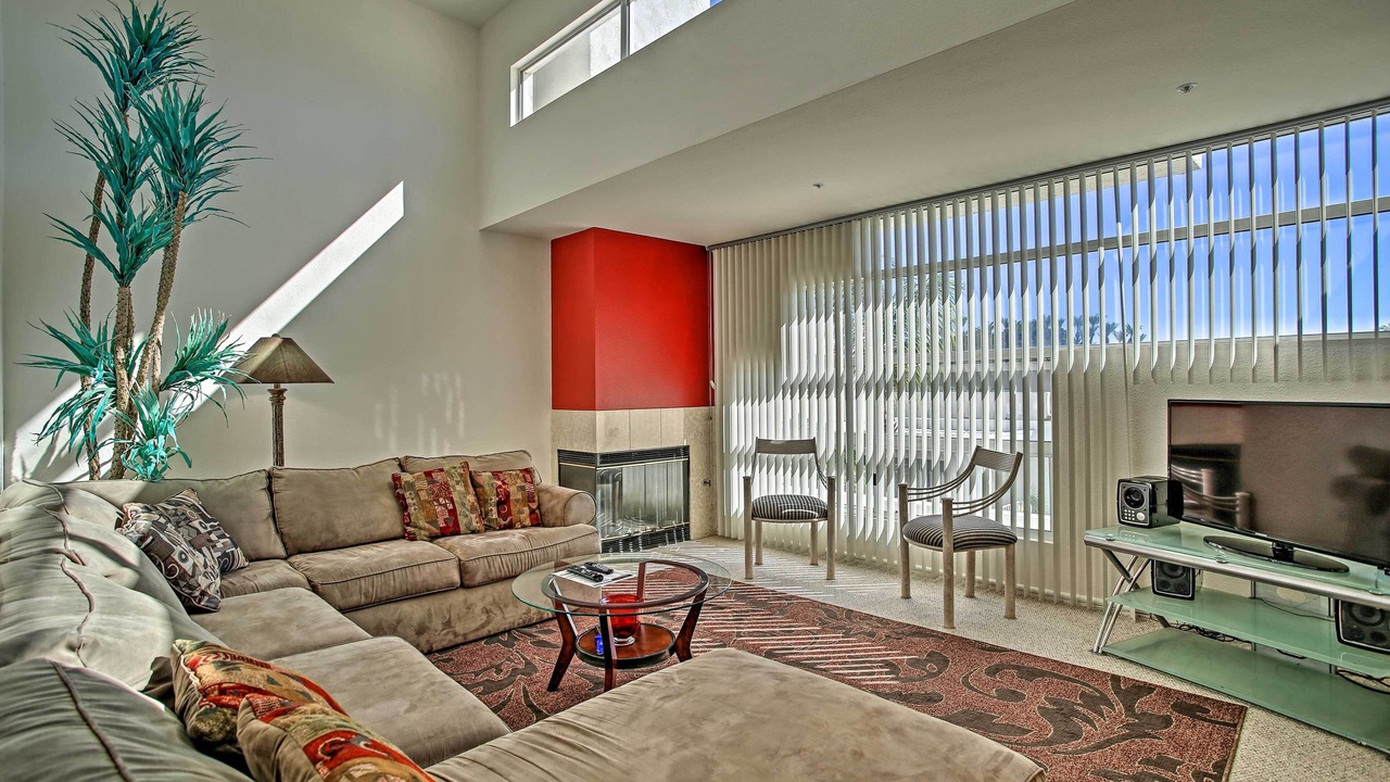 Photo of Livingroom in Cathedral City