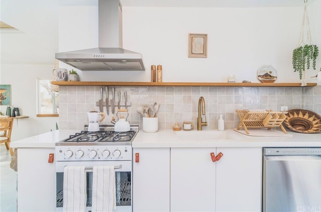 Photo of Kitchen in Landers