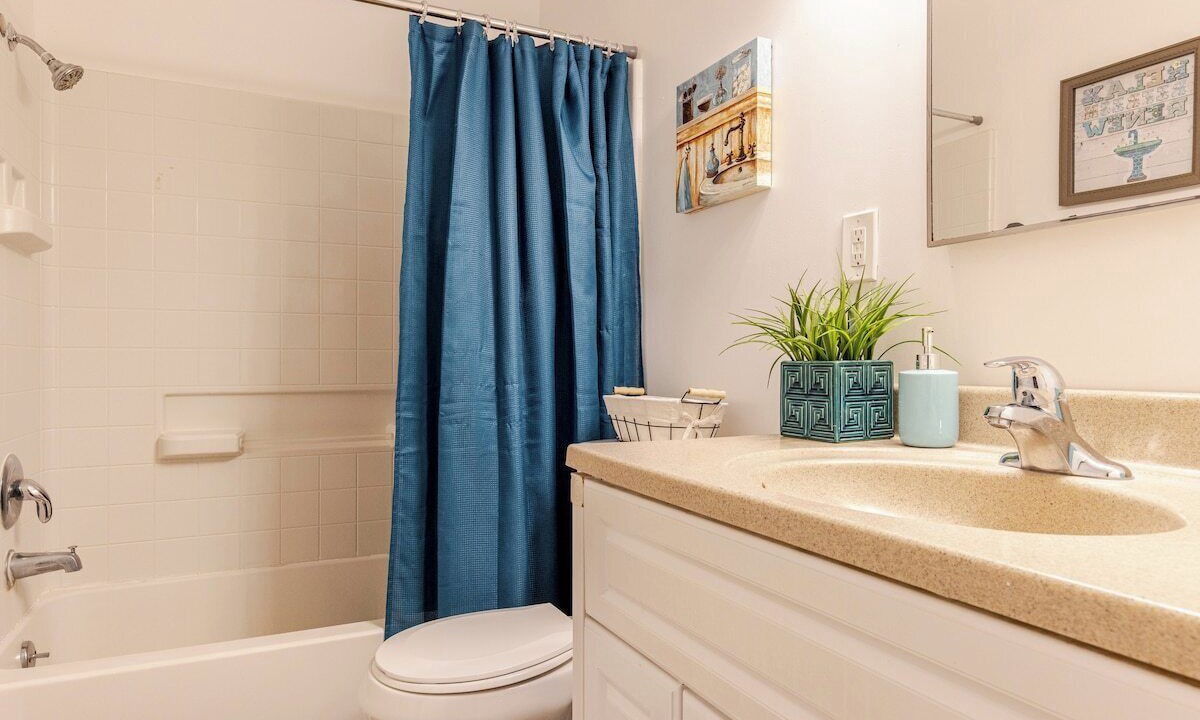 Photo of Bathroom in Bakersfield
