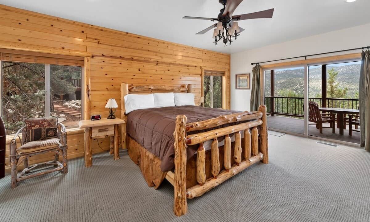 Photo of Bedroom in Castle Glen Estates