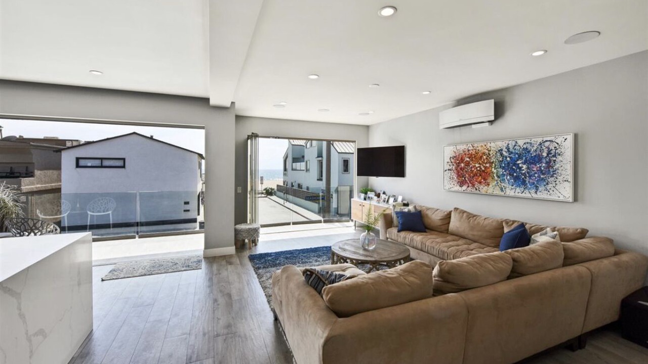 Photo of Livingroom in West Newport