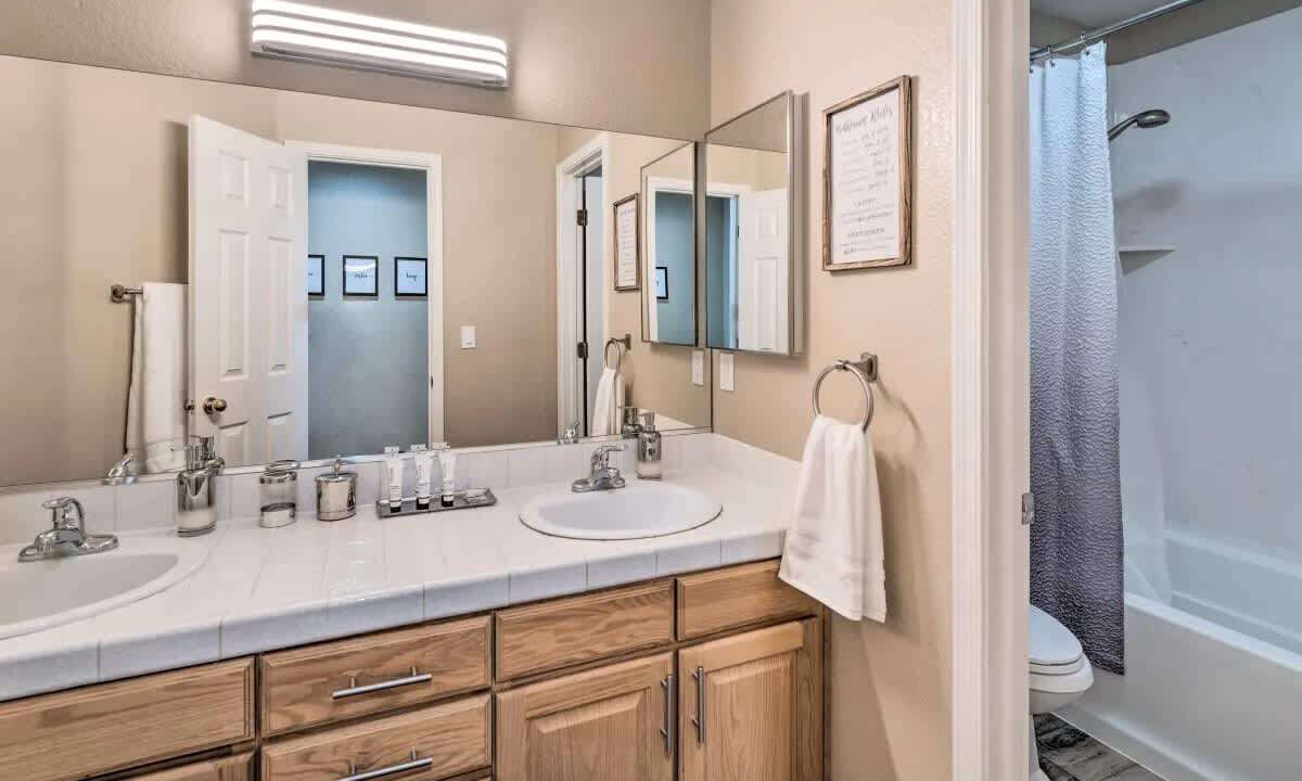 Photo of Bathroom in North Las Vegas