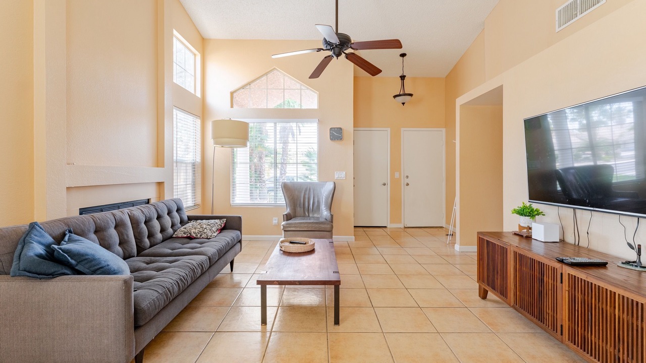 Photo of Livingroom in Desert Shores