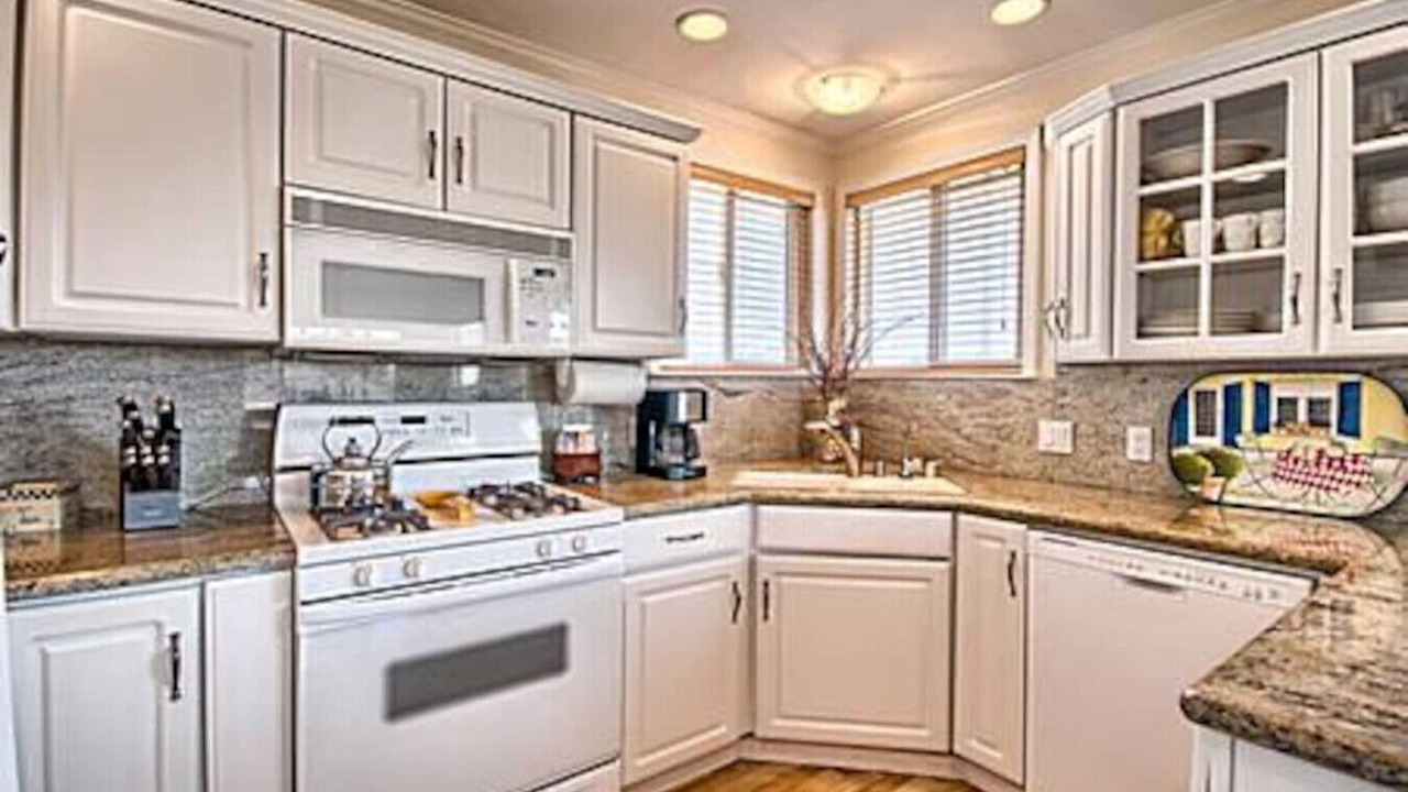 Photo of Kitchen in San Simeon