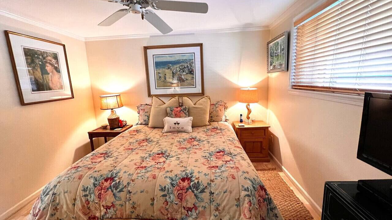 Photo of Bedroom in San Simeon