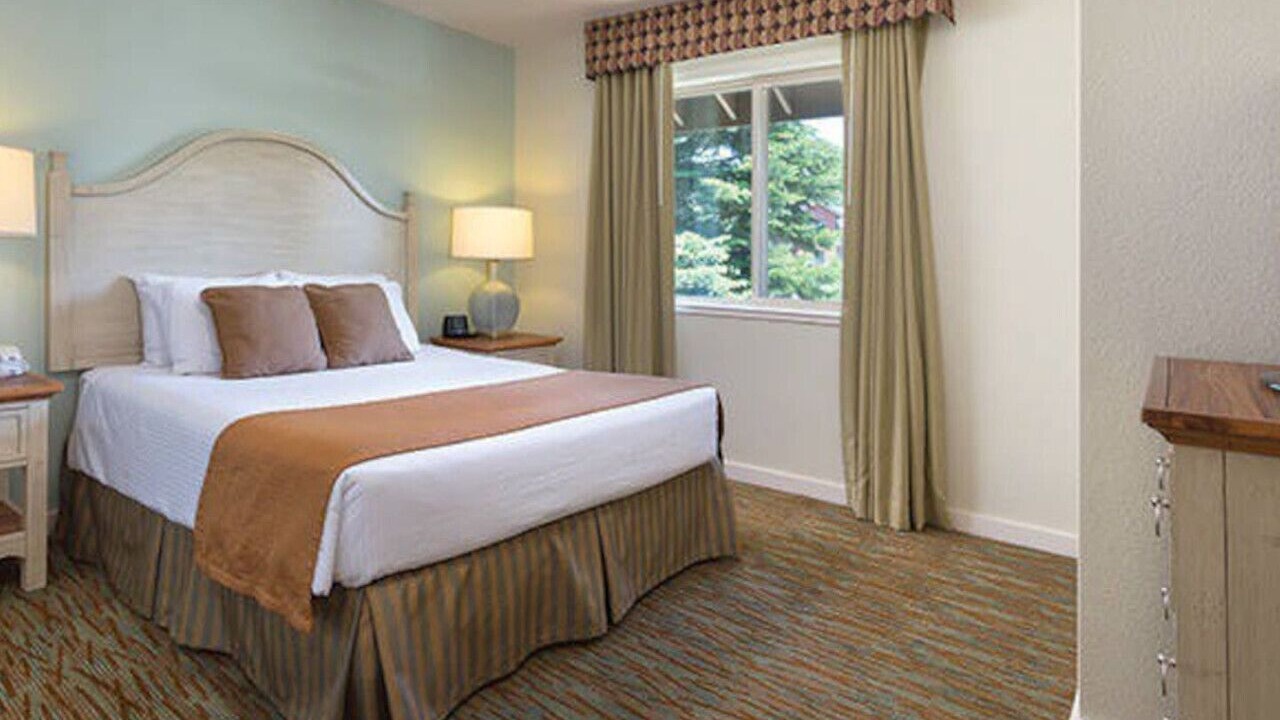 Photo of Bedroom in Round Hill Village