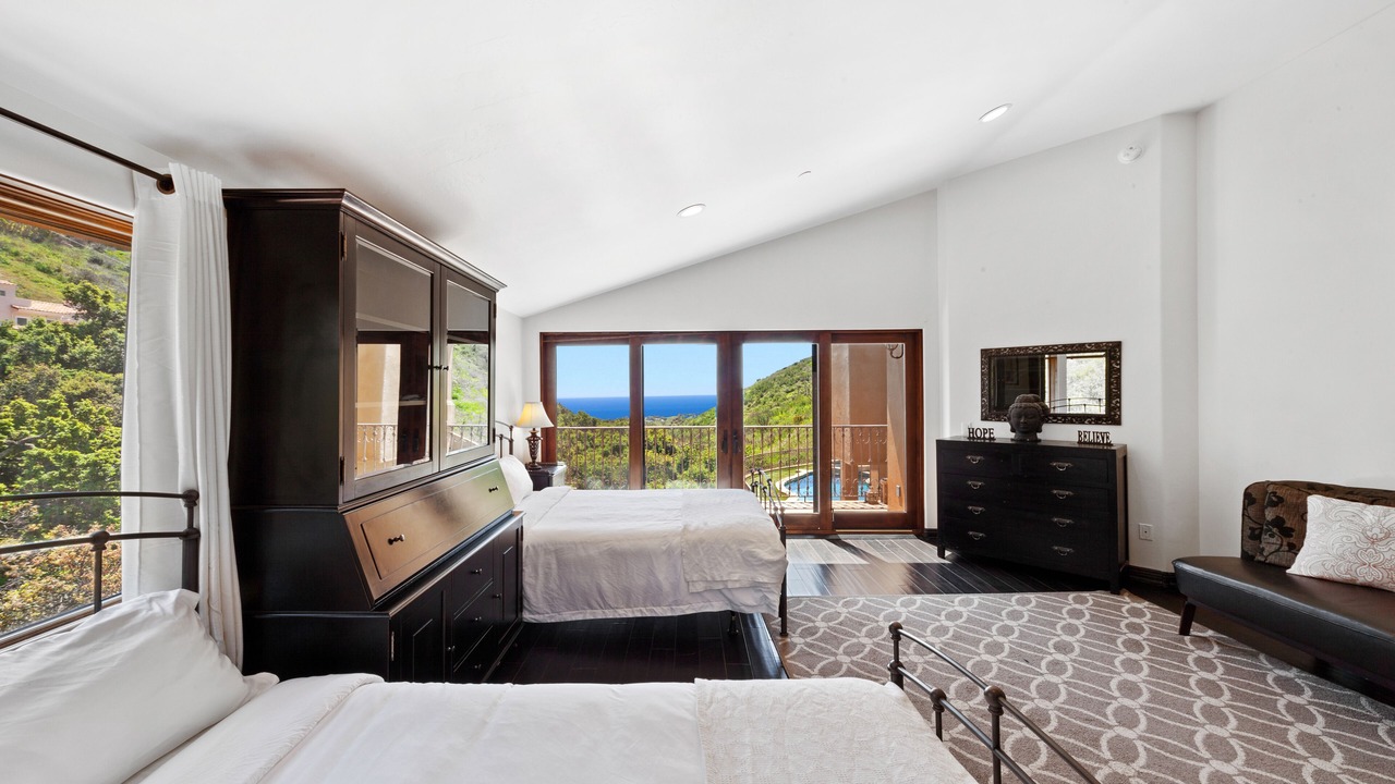 Photo of Bedroom in Malibu