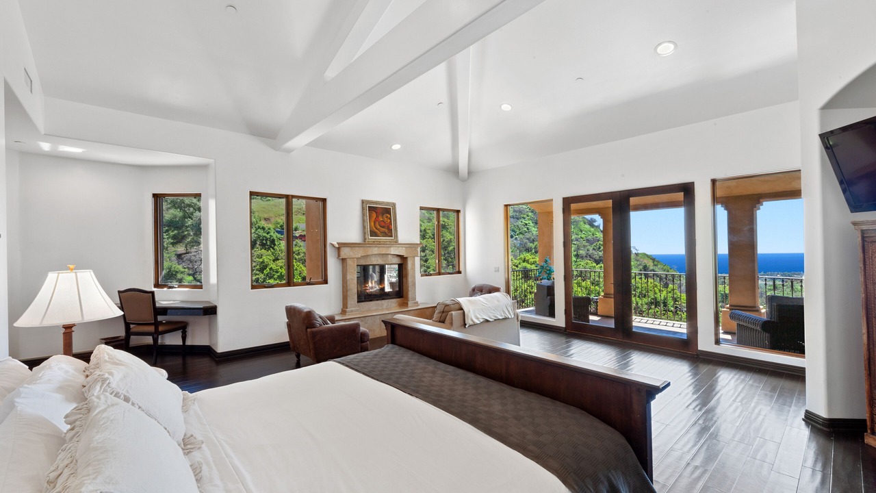 Photo of Bedroom in Malibu