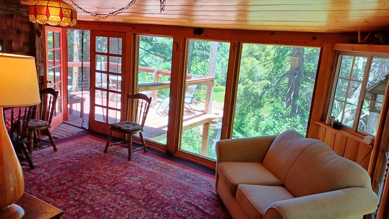 Photo of Livingroom in Palomar Mountain