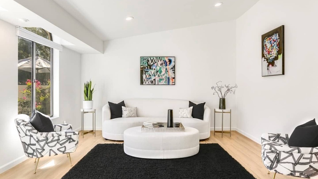 Photo of Livingroom in Racquet Club South