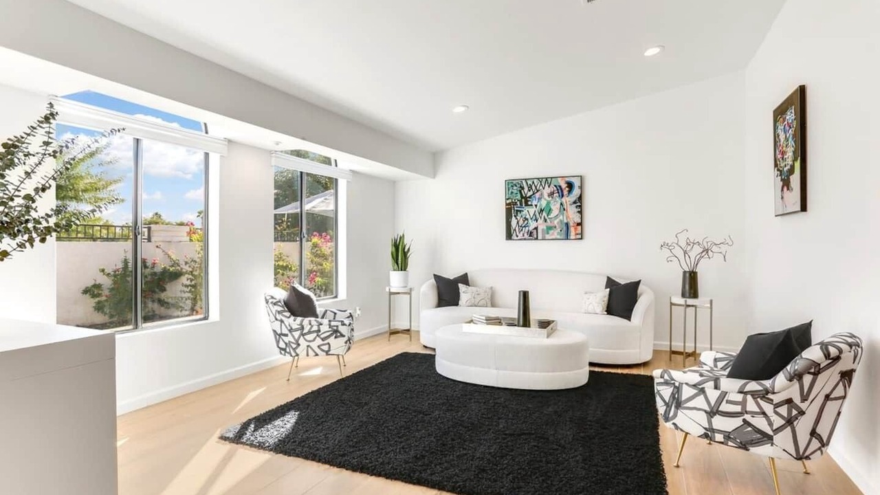 Photo of Livingroom in Racquet Club South