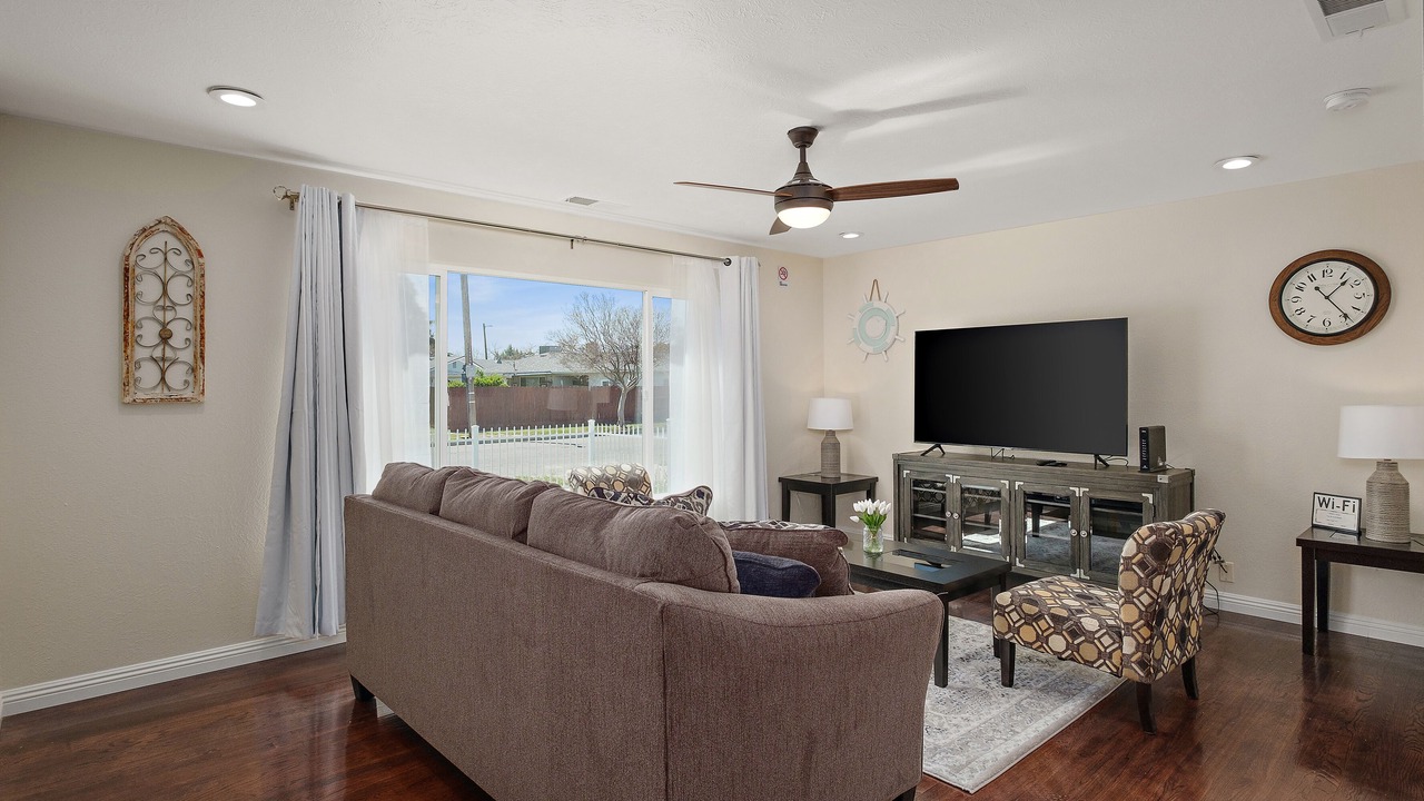 Photo of Livingroom in Raisin