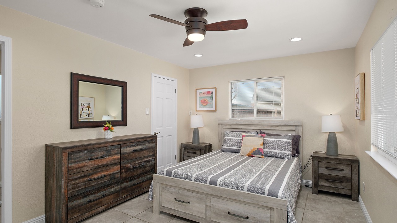Photo of Bedroom in Raisin