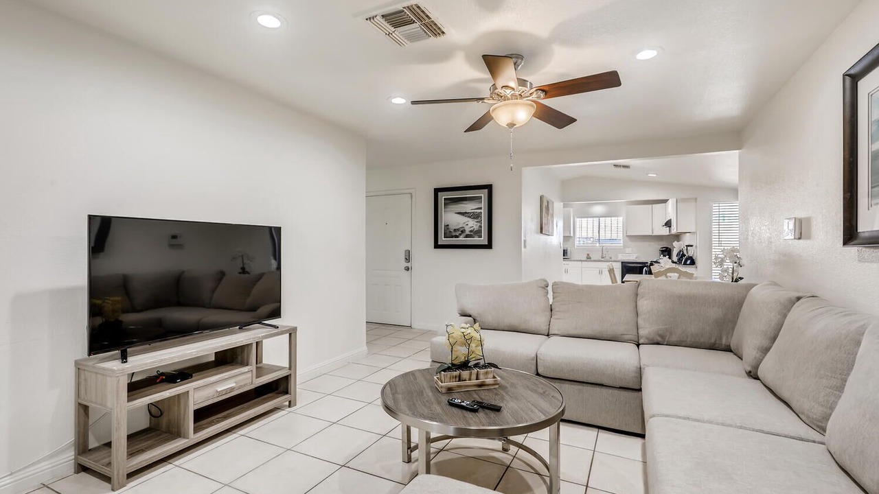 Photo of Livingroom in Sunrise Manor