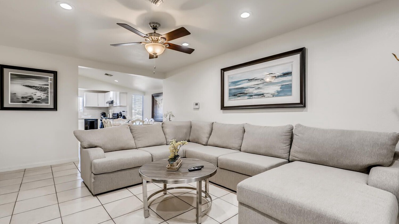 Photo of Livingroom in Sunrise Manor