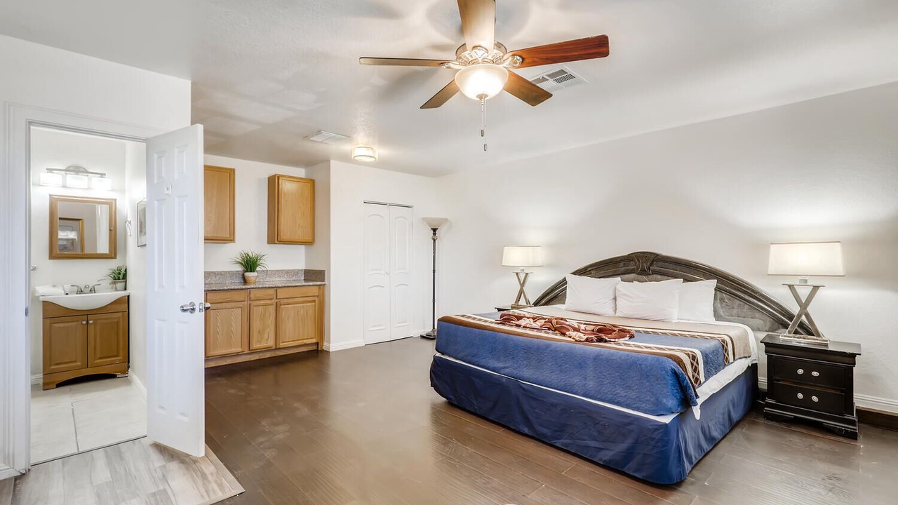 Photo of Bedroom in Sunrise Manor