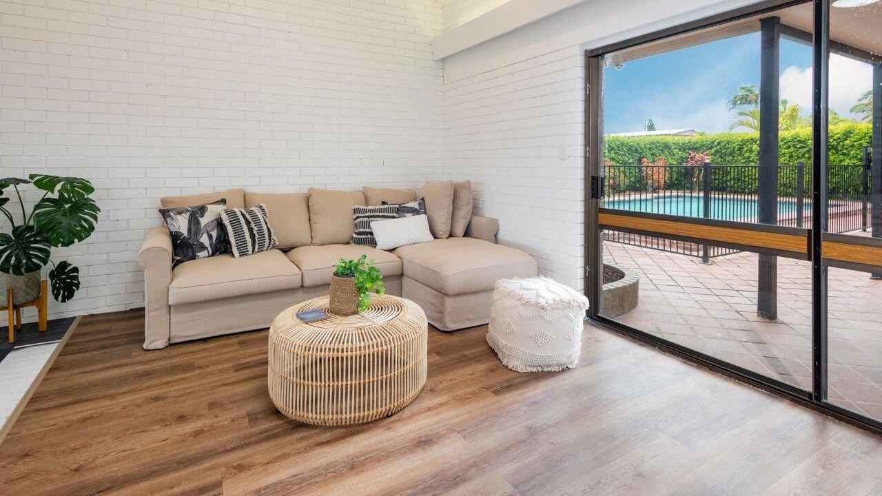 Photo of Livingroom in Golden Beach