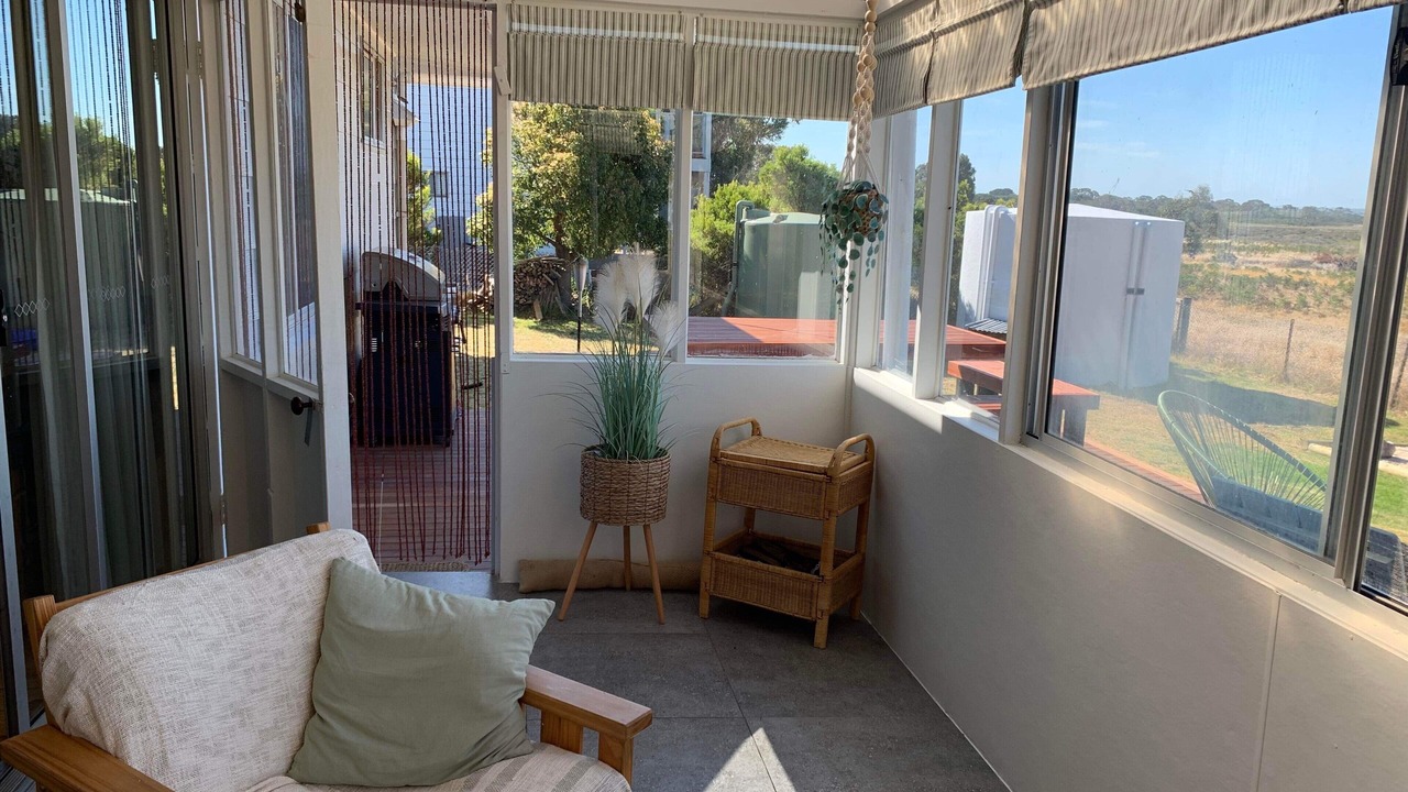 Photo of Livingroom in Venus Bay