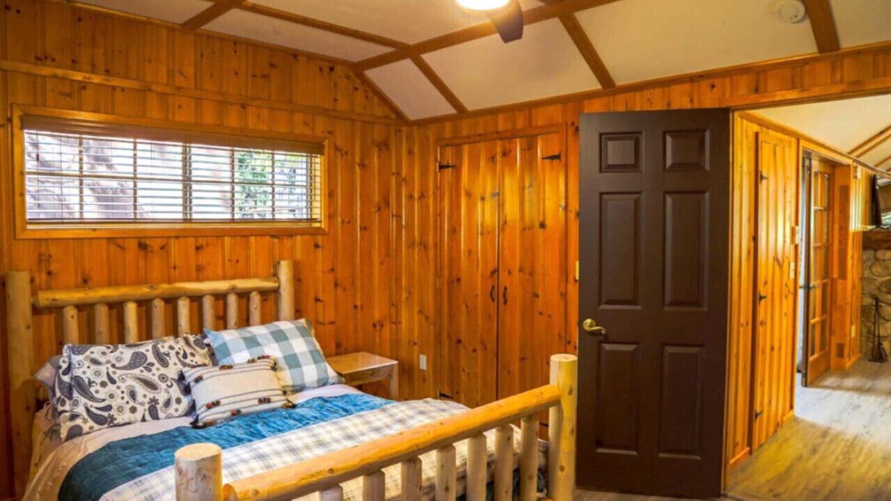 Photo of Bedroom in Idyllwild