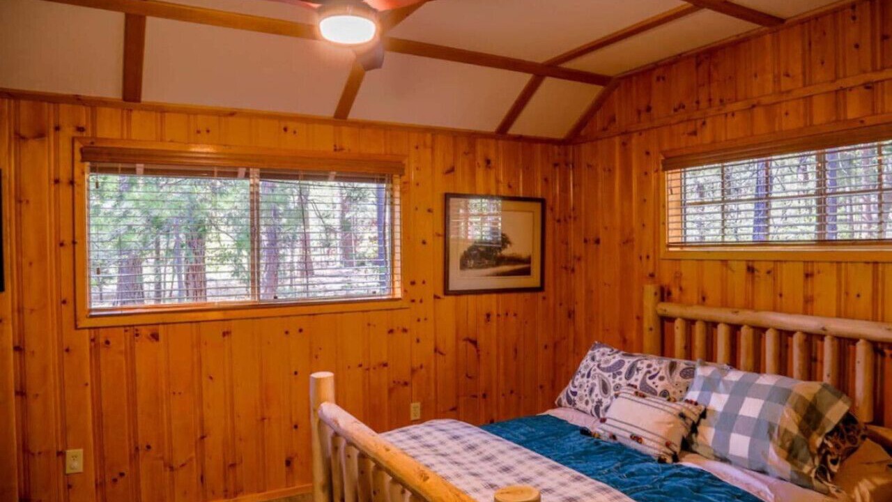 Photo of Bedroom in Idyllwild