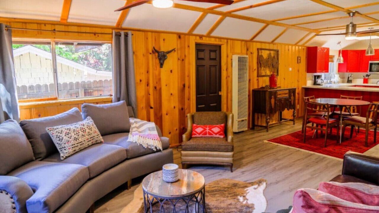 Photo of Livingroom in Idyllwild