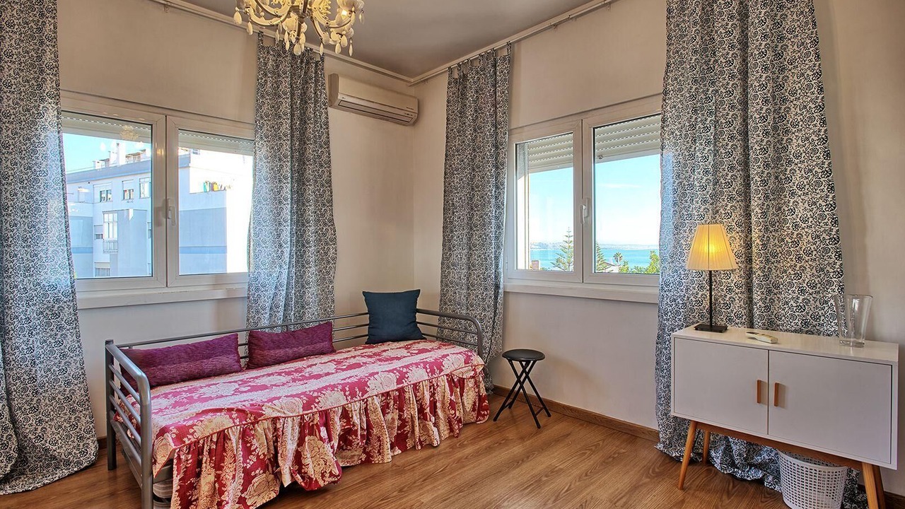 Photo of Bedroom in Paco De Arcos
