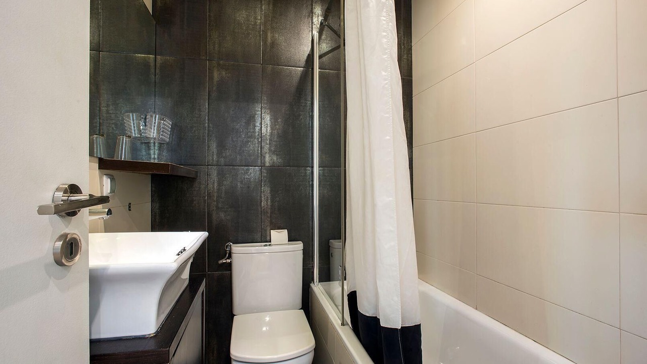 Photo of Bathroom in Paco De Arcos