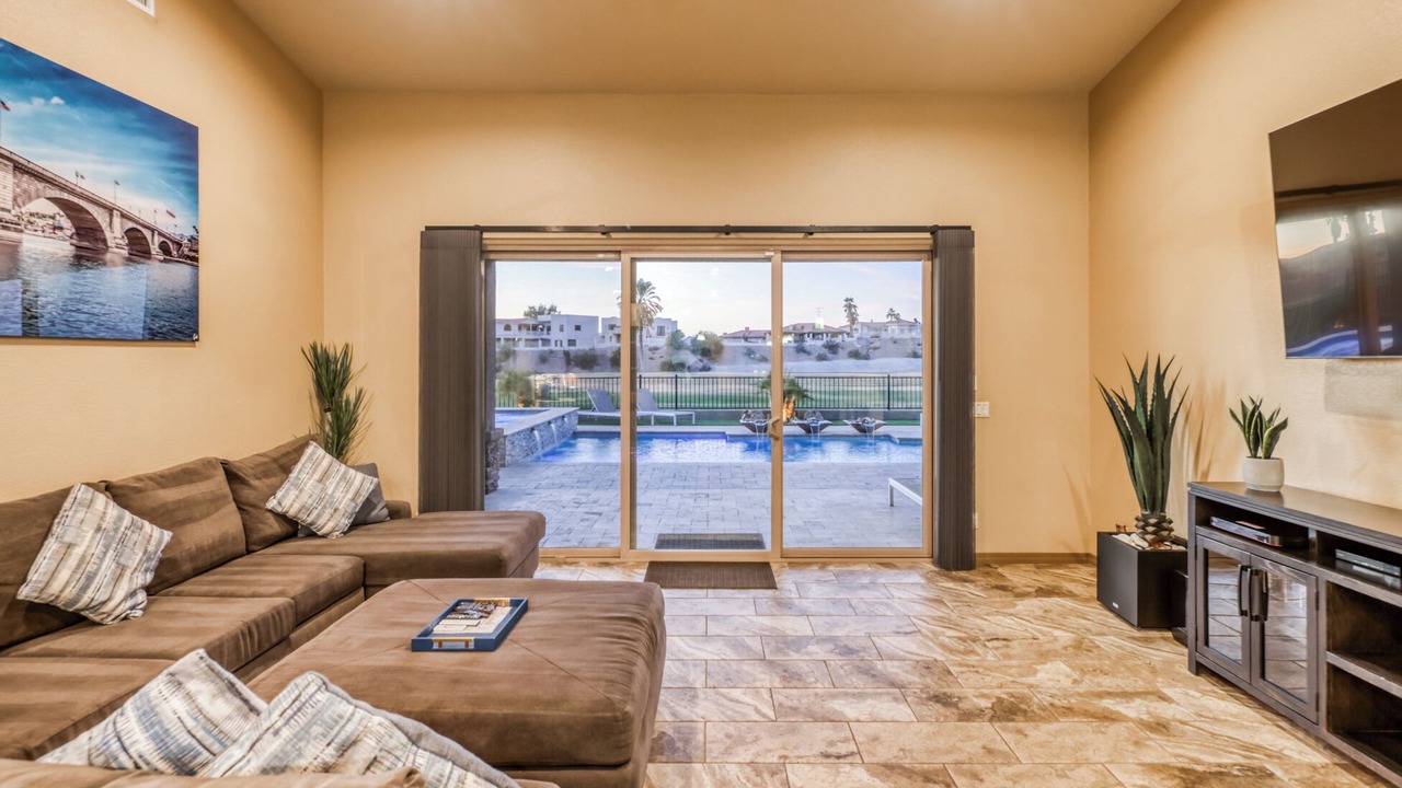 Photo of Livingroom in Residential Estates
