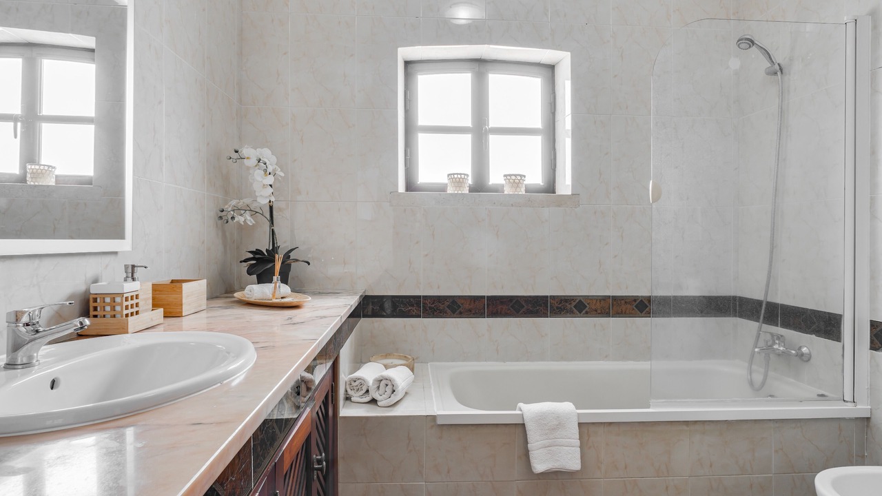 Photo of Bathroom in Evora