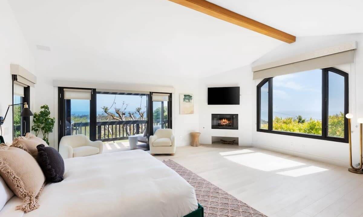 Photo of Patio Balcony in Western Malibu