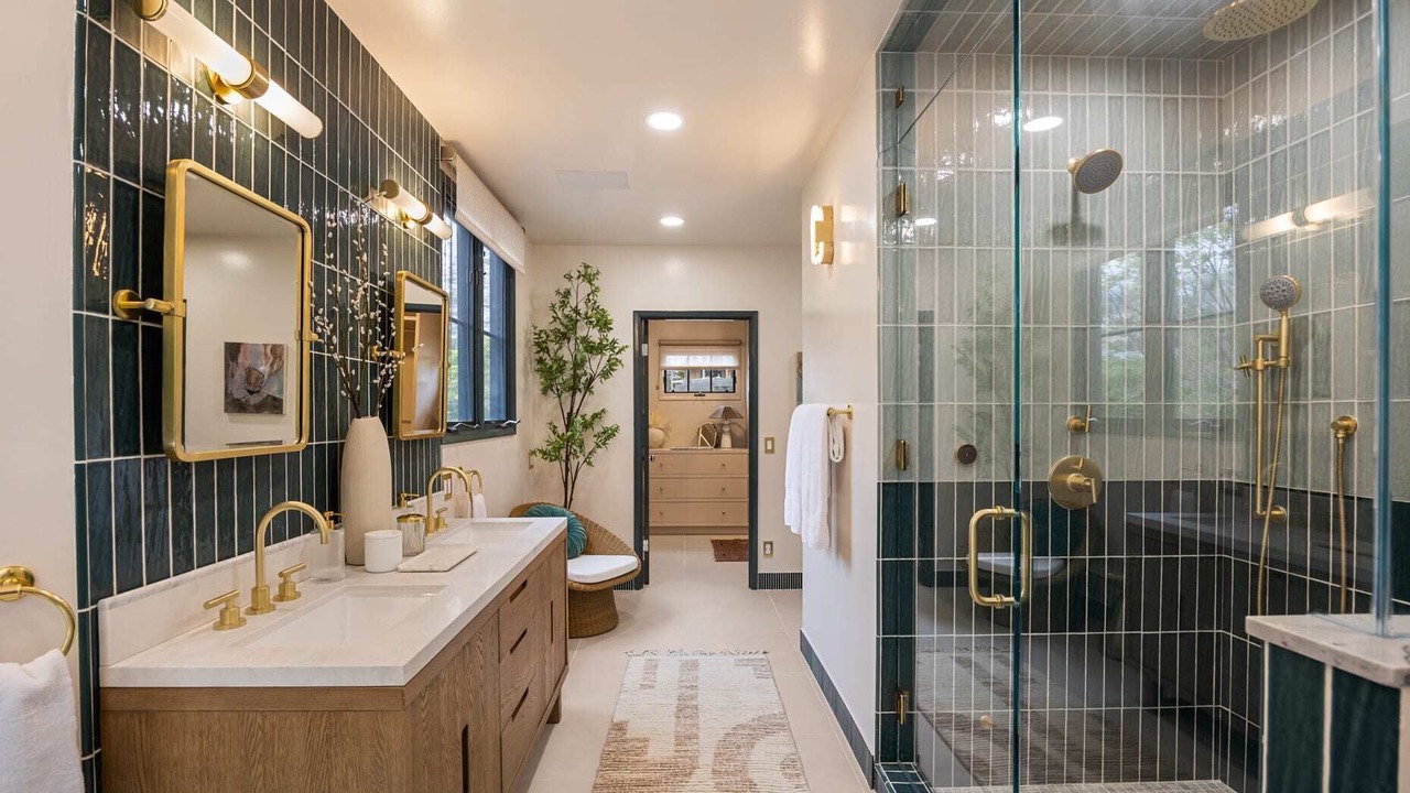 Photo of Bathroom in Western Malibu