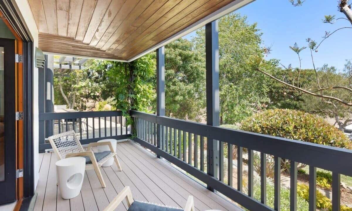 Photo of Patio Balcony in Western Malibu