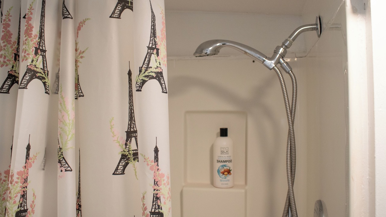 Photo of Bathroom in Tulare