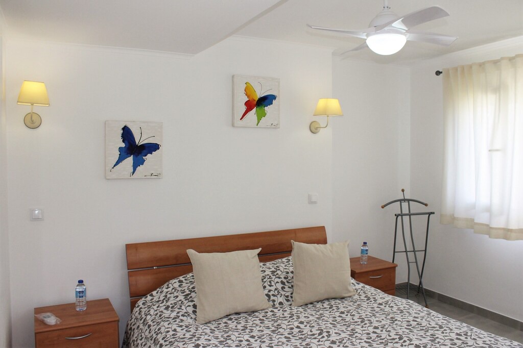 Photo of Bedroom in Alges