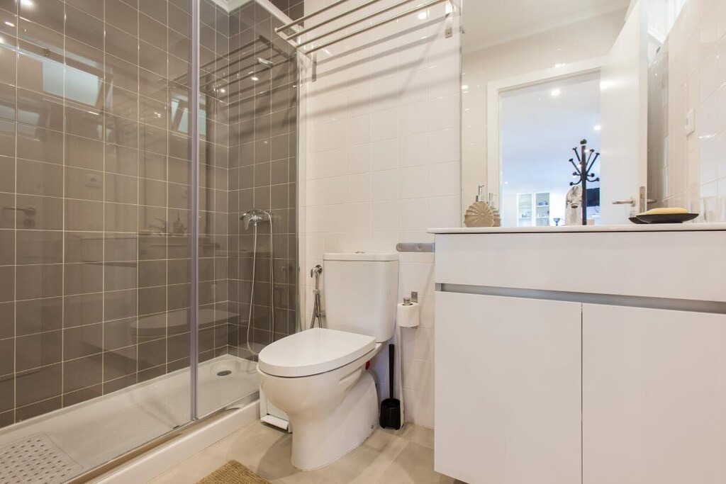 Photo of Bathroom in Alges